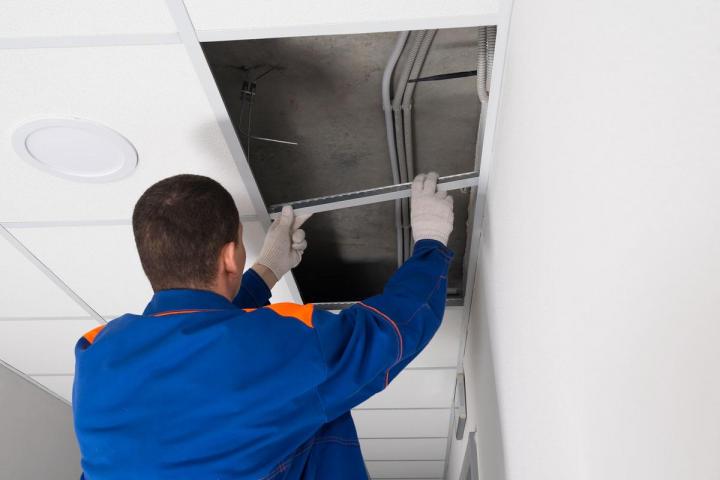 Nous vous conseillons les faux plafonds adaptés au style et à la décoration intérieure de vos locaux à Mer.