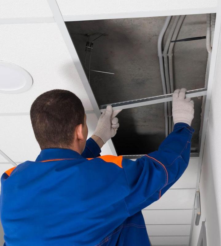 Pose de faux plafond Mer