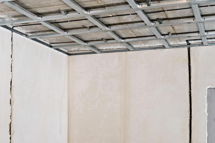 Pose de faux plafond Mer