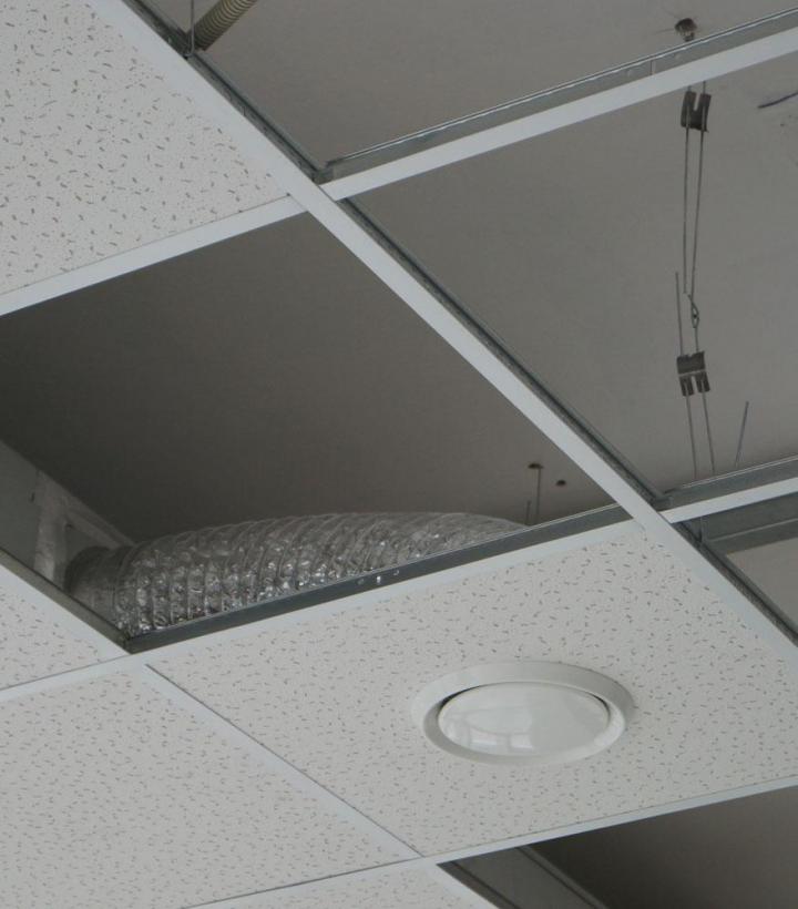 Installation de faux plafonds à Mer